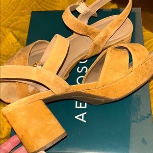 Aerosoles Women's Tan Suede Sandals